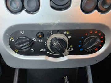 Dacia Sandero I Hatchback 5d 1.6 MPI 87KM 2008 Dacia Sandero 1.6 Benzyna 87 KM, Klimatyzacja,, zdjęcie 13