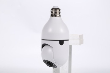 ВРАЩАЮЩАЯСЯ КАМЕРА, СКРЫТАЯ В ЛАМПОЧКЕ NIGHT LIVE WIFI