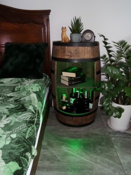 Деревянная барная стойка со светодиодной подсветкой RGB.