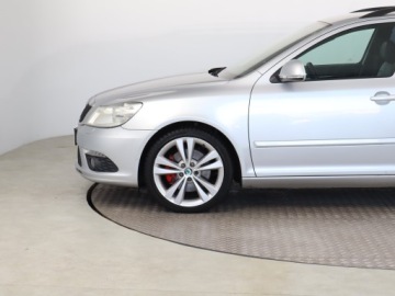 Skoda Octavia II Kombi 2.0 TDI CR DPF 170KM 2012 Skoda Octavia RS 2.0 TDI, 167 KM, Navi, Klima, zdjęcie 14