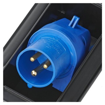 Розетка для подключения электропитания CEE с черным уплотнителем рамки