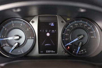 Toyota Hilux VIII Podwójna kabina Facelifting 2.8 D-4D 204KM 2023 Toyota Hilux 2.8 D-4D Double Cab Invincible 4x4 aut 2.8 Diesel 204KM, zdjęcie 6