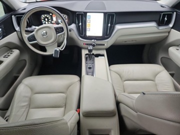 Volvo XC60 II Crossover T5 250KM 2018 Volvo XC 60 T5 2018 2.0l 2.0 Benzyna 250KM, zdjęcie 8
