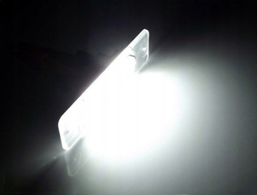 LAMPA PODSVÍCENÍ TABULKY INFINITI