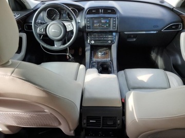 Jaguar F-Pace SUV 3.0 V6 340KM 2017 Jaguar F-Pace 2017 Prestige 4x4 3.0 V6 3.0 Benzyna 340KM, zdjęcie 7