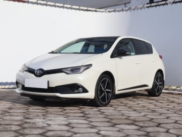 Toyota Auris II Hatchback 5d Facelifting 1.6 Valvematic 132KM 2018 Toyota Auris 1.6 Valvematic, Salon Polska, Klima, zdjęcie 1