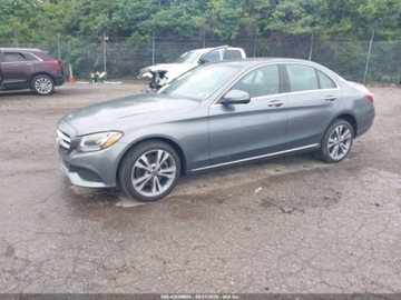 Mercedes Klasa C W205 2018 Mercedes-Benz Klasa C 300 4Matic 2018 2.0l 2.0 Benzyna 241KM, zdjęcie 1