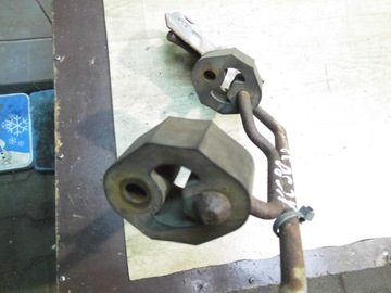 Volvo XC90 3.2 Кронштейн опоры подвеска выхлопной системы