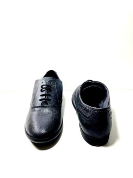 ЧЕРНЫЕ ЖЕНСКИЕ ТУФЛИ НА ШНУРОВКЕ, размер 39