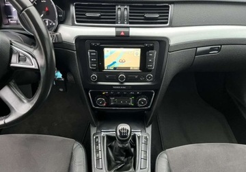 Skoda Superb II Outdoor 2.0 TDI CR DPF  140KM 2014 Skoda Superb nawigacja, skory, drugi komplet kol 2.0 Diesel 140KM, zdjęcie 18