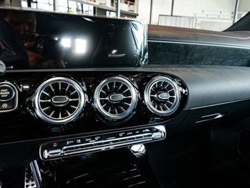 Mercedes CLA C118/X118 Coupe Facelifting 1.3 200 163KM 2024 MERCEDES-BENZ CLA 200 AMG Line Sedan 1.3 (163KM) 2024, zdjęcie 6