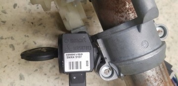 SLOUPEC VOLANT SPÍNACÍ SKŘÍŇKA MITSUBISHI COLT VI CZ