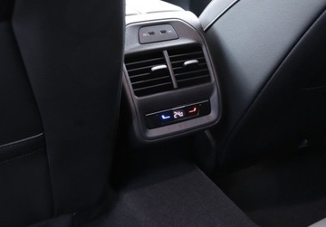 Volkswagen Passat B8 Variant Facelifting 2.0 TDI SCR 150KM 2025 Volkswagen Passat HAK, Podgrzewana kierownica, dostepny od reki 2.0, zdjęcie 23