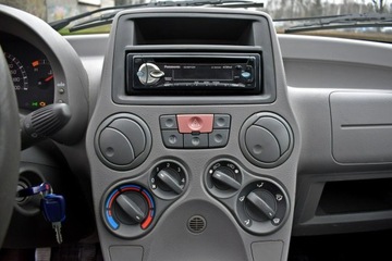 Fiat Panda II Hatchback 5d 1.1 MPI 54KM 2003 Fiat Panda Uszkodzony, zdjęcie 10