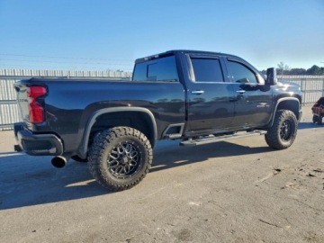 Chevrolet Silverado II 2022 Chevrolet Silverado K2500 High Country 2022 6.6 Diesel 445KM, zdjęcie 3
