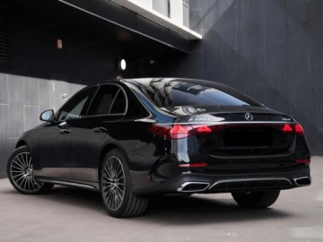 Mercedes Klasa E W214 Sedan 2.0 220d 197KM 2025 E Klasa 220 d 4-Matic AMG 2.0 197KM 2025, zdjęcie 2