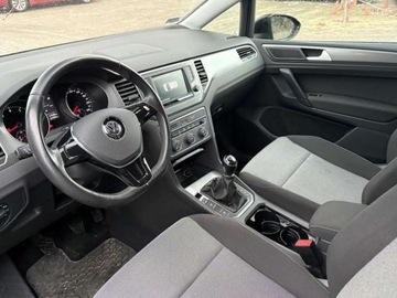 Volkswagen Golf Sportsvan Sportsvan 1.2 TSI BlueMotion Technology 110KM 2015 Volkswagen Golf Sportsvan 1.2 TSI 110KM Trendline Czujniki Klimatyzacja, zdjęcie 8