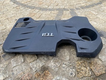 MG HS ВЕРХНЯЯ КРЫШКА ДВИГАТЕЛЯ 10729727 ОРИГИНАЛ