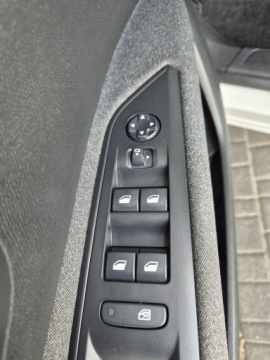 Peugeot 5008 II Crossover 1.2 PureTech 130KM 2019 Peugeot 5008 1.2 PureTech Active S&amp;S EAT8 II (2017, zdjęcie 8
