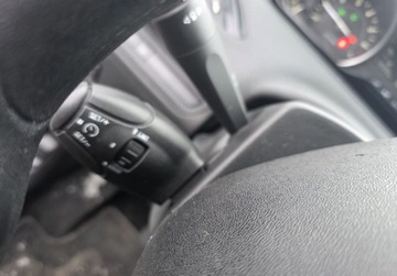 Peugeot 208 I Hatchback 5d Facelifting 1.2 PureTech 110KM 2019 Peugeot 208 1.2 Benzyna 110KM, zdjęcie 12