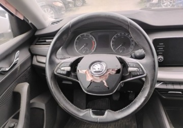 Skoda Octavia IV Liftback 1.5 TSI EVO 150KM 2023 Skoda Octavia 2023r, SALON POLSKA. 1.5 Benzyna. Uszkodzona. Poobijana. VAT, zdjęcie 9