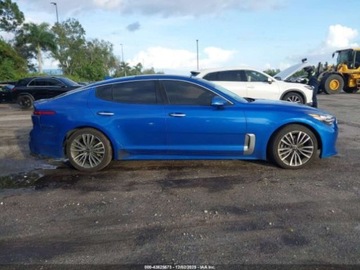 Kia Stinger Liftback 2.0 T-GDI 255KM 2018 Kia Stinger 2.0 255 KM, RWD, piekny kolor, male uszkodzenia, ubezpieczalnia, zdjęcie 9