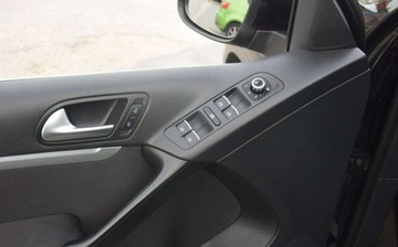 Volkswagen Tiguan I SUV Facelifting 2.0 TDI CR DPF BlueMotion 140KM 2015 Volkswagen Tiguan 2.0D Automat 4x4 2015r Navi Kamera Oryginal lakier Sprow, zdjęcie 25