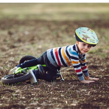 ВЕЛОСИПЕДНЫЙ ШЛЕМ ДЛЯ МАЛЬЧИКОВ STAR WARS MANDALORIAN 52-56, РЕГУЛИРУЕМЫЙ