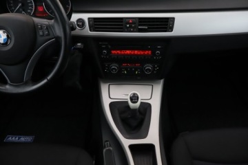 BMW Seria 3 E90-91-92-93 Touring E91 2.0 318d 143KM 2011 BMW 3 318 d, Xenon, Klima, Klimatronic, Tempomat, zdjęcie 11