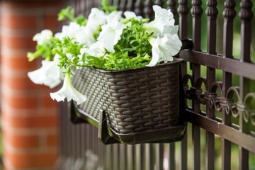 DONICZKA BALKONOWA RATTANOWA DONICA NA BALKON KWIATY ROŚLINY 60cm BRĄZ