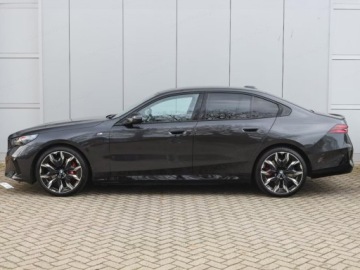 BMW Seria 5 G90-91 2025 BMW Seria 5 540d xDrive Sport Sedan 3.0 (303KM) 2025, zdjęcie 1