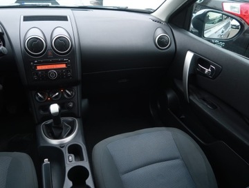 Nissan Qashqai I Crossover Facelifting  1.6 117KM 2012 Nissan Qashqai 1.6, Klima, Tempomat, Parktronic, zdjęcie 7