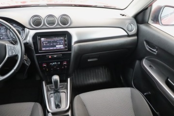 Suzuki Vitara III SUV Facelifting 1.0 BoosterJet 111KM 2018 Suzuki Vitara 1.0 BoosterJet, Salon Polska, zdjęcie 7