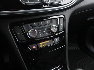 Opel Mokka I SUV 1.6 CDTI Ecotec 110KM 2017 Opel Mokka 1.6 CDTI, Navi, Klima, Tempomat, zdjęcie 18