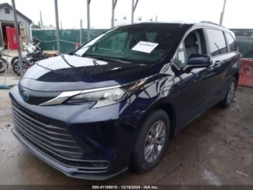 Toyota Sienna III 2024 Toyota Sienna Le, 2024r., 4x4, 2.5L 2.5 Benzyna 189KM, zdjęcie 1