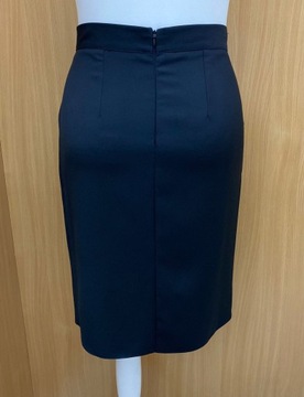 Карандашная юбка с предположением о черном 42