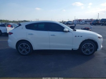 Maserati Levante 2021 Maserati Levante 2021 3.0l 3.0 Benzyna 345KM, zdjęcie 6