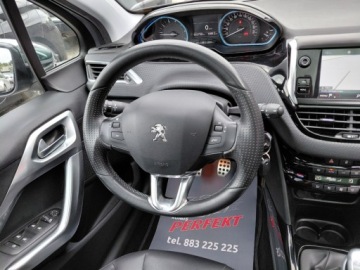 Peugeot 2008 I SUV Facelifting 1.2 PureTech 130KM 2018 Peugeot 2008 Navi Kamera Panorama Klimatronik 1.2 Benzyna 130KM, zdjęcie 20