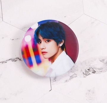 PRZYPINKA V TAEHYUNG BANGTAN BOYS BT21 BTS kpop
