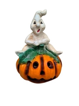 FIGURKA OGRODOWA LAMPION DYNIA HALLOWEEN Z DUCHEM