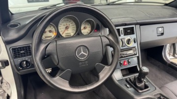 Mercedes SLK R170 Roadster 2.0 (200) 136KM 1999 Mercedes-Benz SLK 2.0 Benzyna 136KM, zdjęcie 21