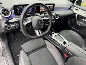 Mercedes Klasa A W177/V177 2023 MERCEDES-BENZ Klasa A 200 177KM polift | AMG Premium Night | FAKTURA VAT23%, zdjęcie 22