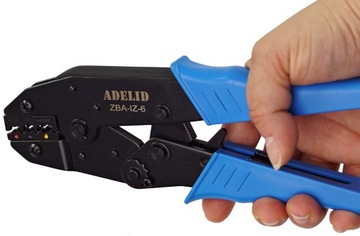 ПРЕСС-МАШИНА ДЛЯ ИЗОЛИРОВАННЫХ КАБЕЛЬНЫХ СОЕДИНИТЕЛЕЙ