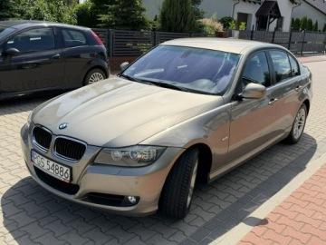 BMW Seria 3 E90-91-92-93 Limuzyna E90 318i 143KM 2010 BMW 318 Benzyna 143KM Automat 2010 Keyless, Ksenon, zdjęcie 2