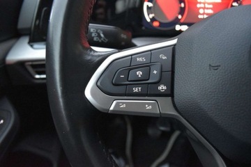 Volkswagen Golf VIII Variant 2.0 TDI 115KM 2022 Volkswagen Golf SalonPL 2.0TDI 115KM Life Pakiety Comfort LED ACC Digital, zdjęcie 13