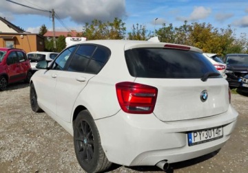BMW Seria 1 F20-F21 Hatchback 5d 116d 116KM 2015 BMW Seria 1 2015r, 2.0 Diesel. Uszkodzony prawy przod. Jezdzi. 2.0 Diesel, zdjęcie 2
