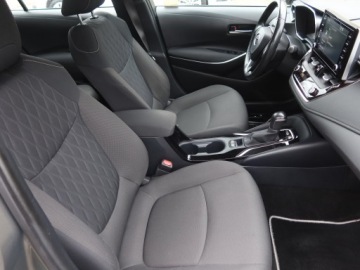 Toyota Corolla XII Sedan 1.8 Hybrid 122KM 2019 Toyota Corolla 1.8 Hybrid, Salon Polska, zdjęcie 8