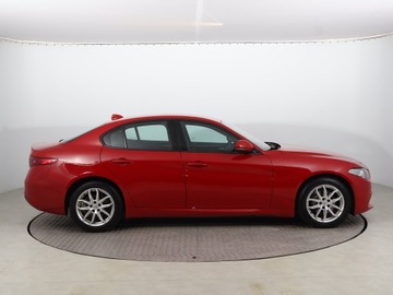 Alfa Romeo Giulia II Sedan Facelifting 2.0 Turbo 200KM 2020 Alfa Romeo Giulia 2.0 Turbo, Salon Polska, zdjęcie 5