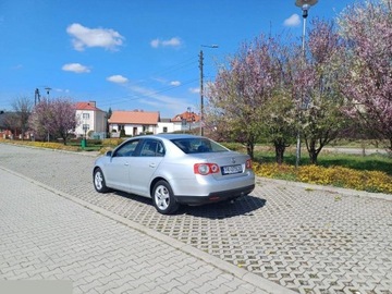 Volkswagen Jetta V 2008 Volkswagen Jetta 2.0 TDI Sportline 136KM 2008r, zdjęcie 3