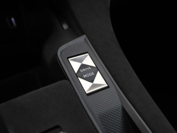  DS Automobiles DS 7 Crossback Performance Line+, zdjęcie 27